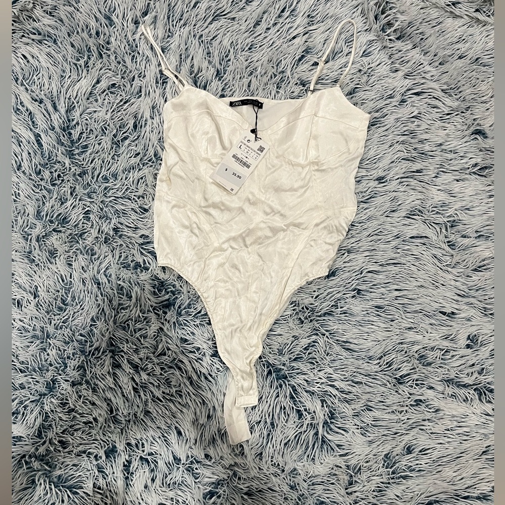 Satin cream/white bodysuit